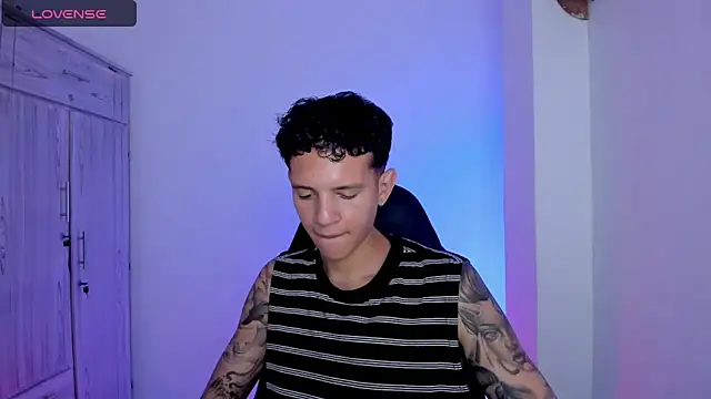 tylernova Pertunjukan Webcam