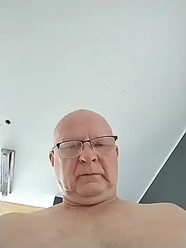 Zeigegeilehure Adlı Modelin Canlı XXX Sohbeti