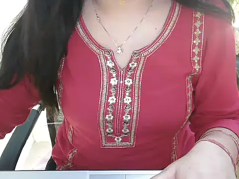 _chitranshi – Naživo XXX chat