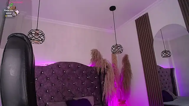 Chat +18 de Amara_Davis1 ao vivo