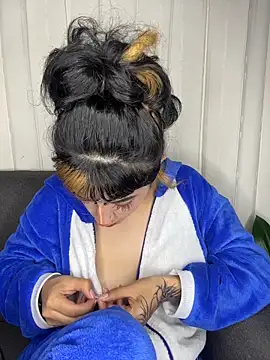 دردشة baby_akuma الجنسية المباشرة