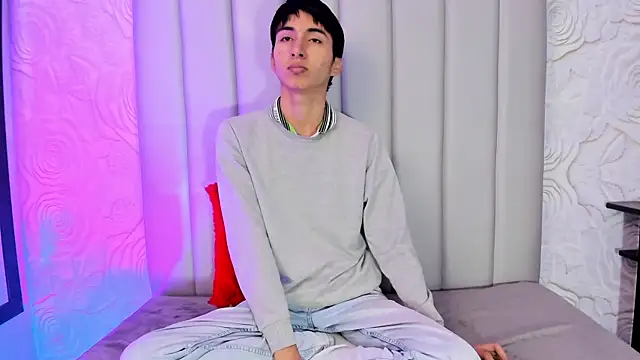 LittleNerd18 Webcam Show