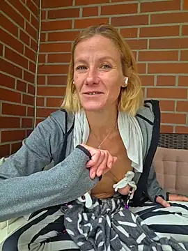 yola181 webcam show