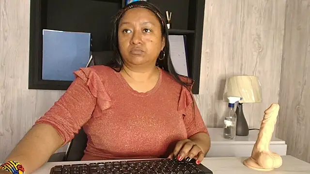 Chatroom XXX en direct de Rachell_Carter