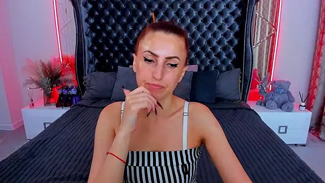 צ'אט XXX בשידור חי של Rebecca_Diamond