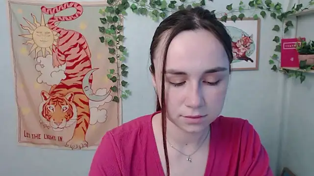 VeryVeryVeryShy_n Live XXX chat