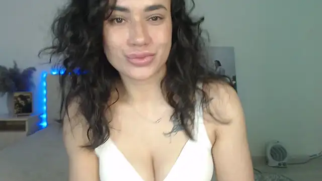 RoxannePure's Webcam Show