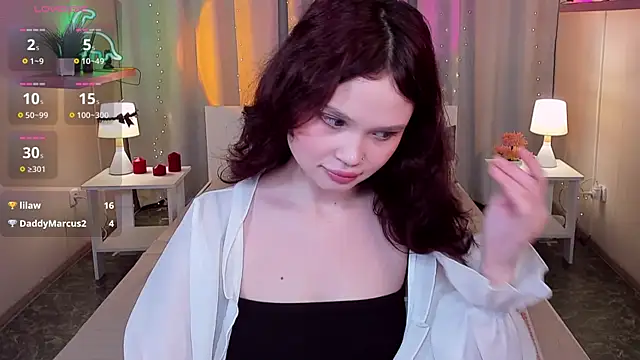 EmilyChaves 即時 XXX 聊天