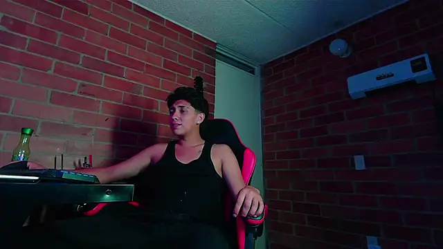 Webkamerová show ethann2_