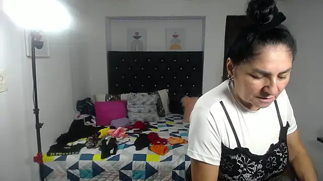 Czat XXX na żywo – mature_bigboobs10