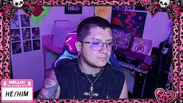 Show modela masterkevinftm na web-kameri
