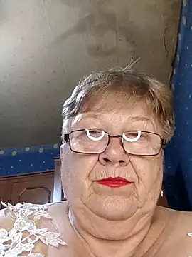 Brie_Lynn Show in webcam