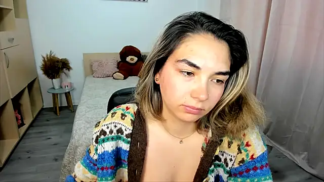 XXX chat uživo modela AlexaJuly