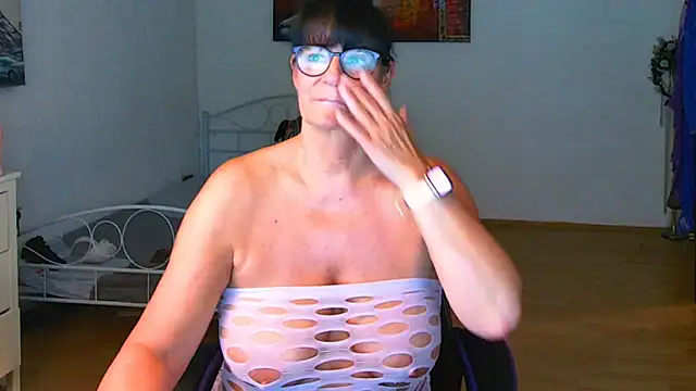 Sylly Chat XXX in diretta
