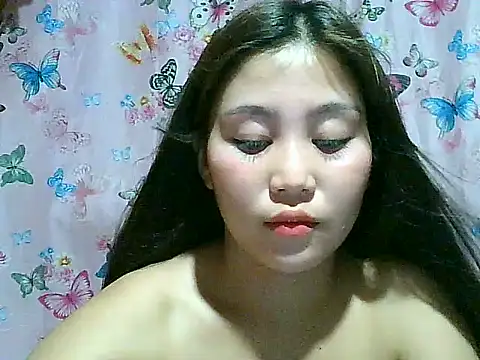 SexyAsianPussy4u live XXX chat