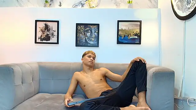 Chatroom XXX en direct de GOLD_BOYS