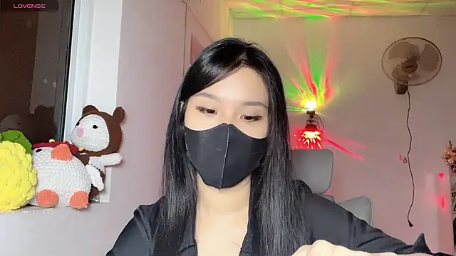 Tieu-May Chat XXX live