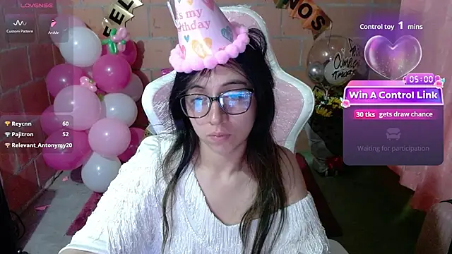 Онлайн чат XXX Maggie_Fox3