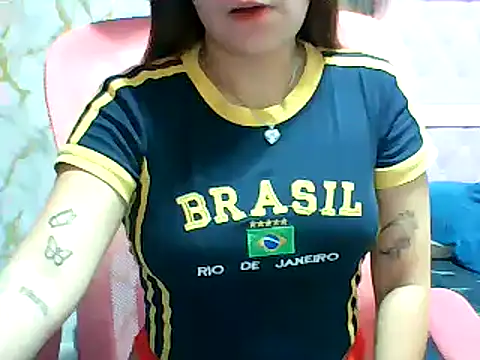 Creamy_Kitty4u Pertunjukan Webcam