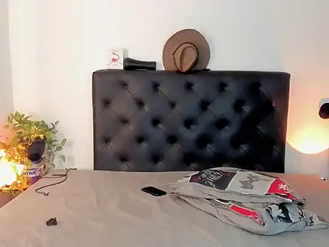 NoahDevil18 Show Webcam