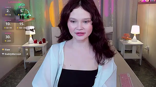 EmilyChaves XXX чат на живо