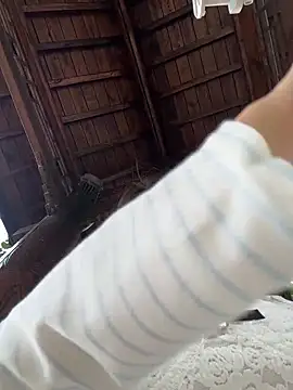 gougou13 Show in webcam