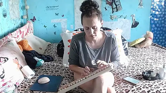 brighteyes77: онлайн-секс-чат