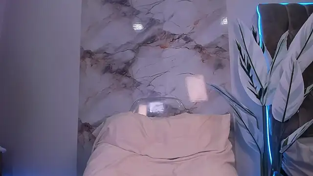 Calyselen Chat XXX in diretta
