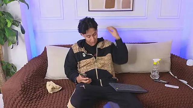 Stone_grey1_ live XXX chat