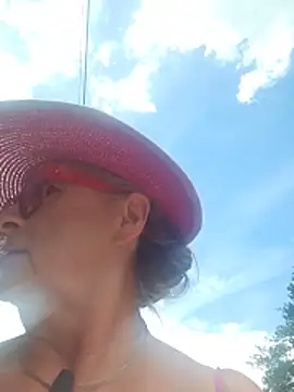Hot-Muci élő XXX-chatje