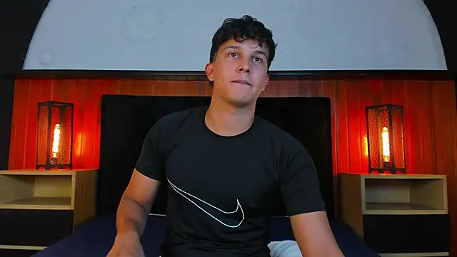 Leo_Savage_ Chat XXX in diretta