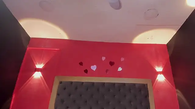 Živý XXX chat YayaHilton