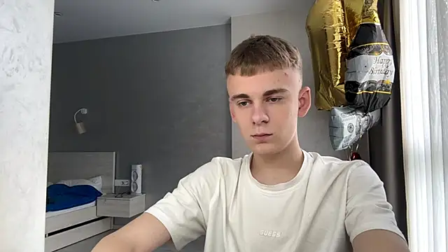 Pokazy przed kamerką – SoloFury