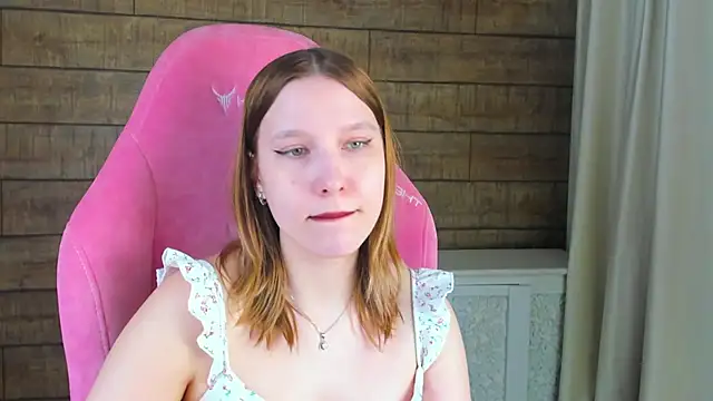 LiliLinn Chat XXX in diretta