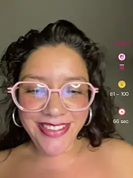Vivi_Kvsh's Webcam Show