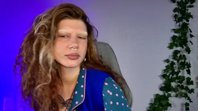 VivienDarkbloom's Live XXX Chat