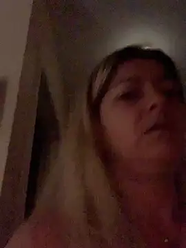 NikkiBlisss 在線直播表演