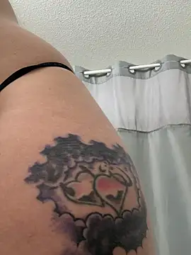 NikkiBlisss' Live XXX Chat