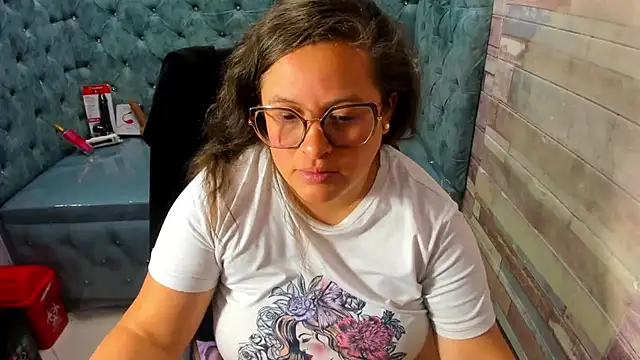 แชท XXX สดของ Sarah_Boobs_