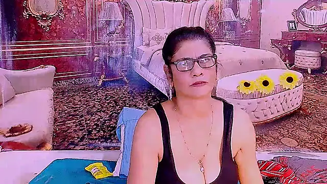 IndianAllure Live XXX Chat