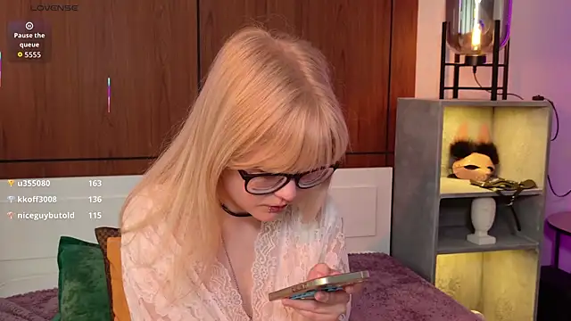 MoliQin – Live XXX-chat