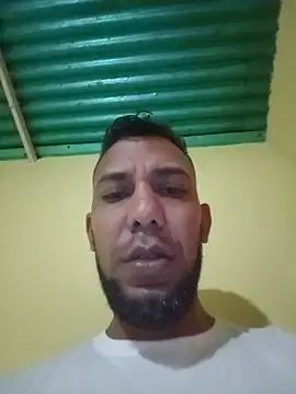 UnreadyChutzpan Live XXX chat