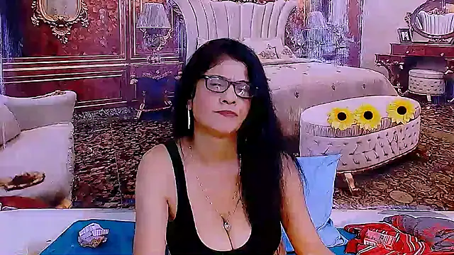 IndianAllure's Live XXX Chat