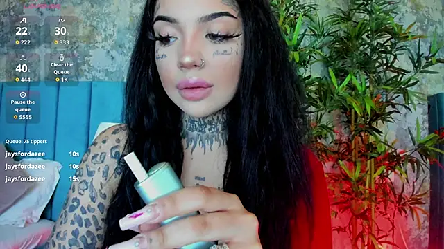 Chat XXX ao vivo de CreamyInkky_