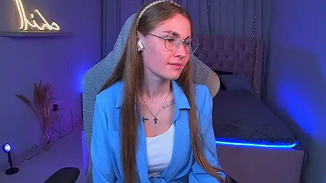 XXX chat uživo modela AriaMayfield