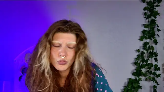Czat XXX na żywo – VivienDarkbloom