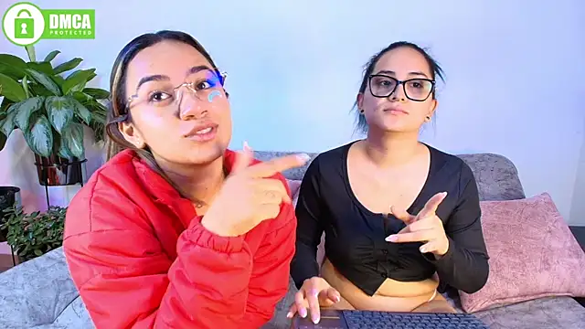 Jules_n_Gia Webcam Show