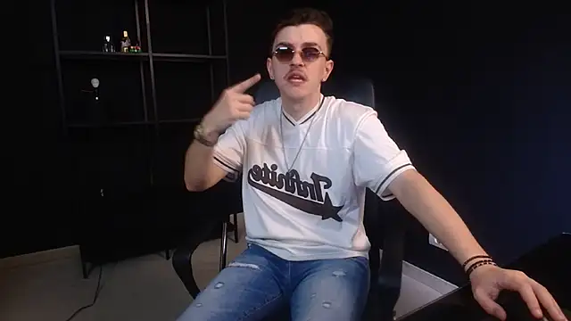 Chat XXX Live FelixStarkk