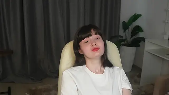 LeliaFujimoto Webcam-Show