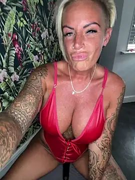 Big-Tits696969 라이브 XXX 채팅